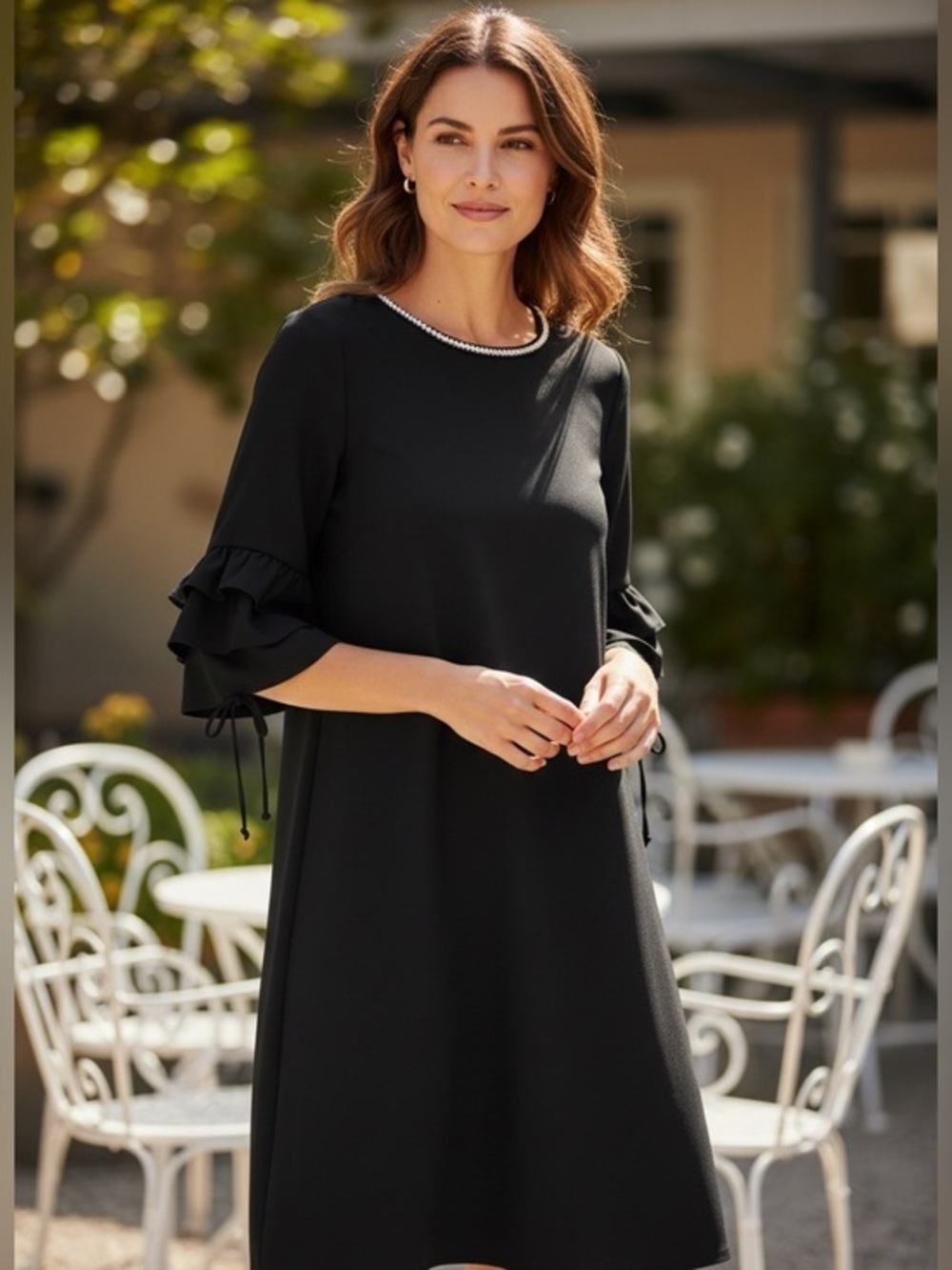 Roz & Ali Black cocktail dress with rhinestone crewneck and ruffle Sleeves sz4